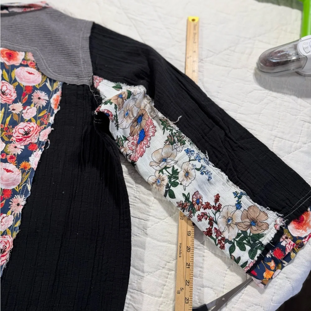 POL Black Floral Patchwork Utility Jacket - Picture 15 of 16